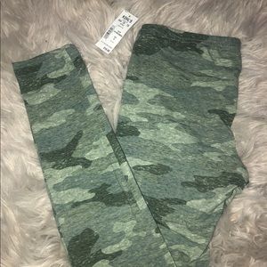 SO Athletic American Heritage Camo Leggings!!